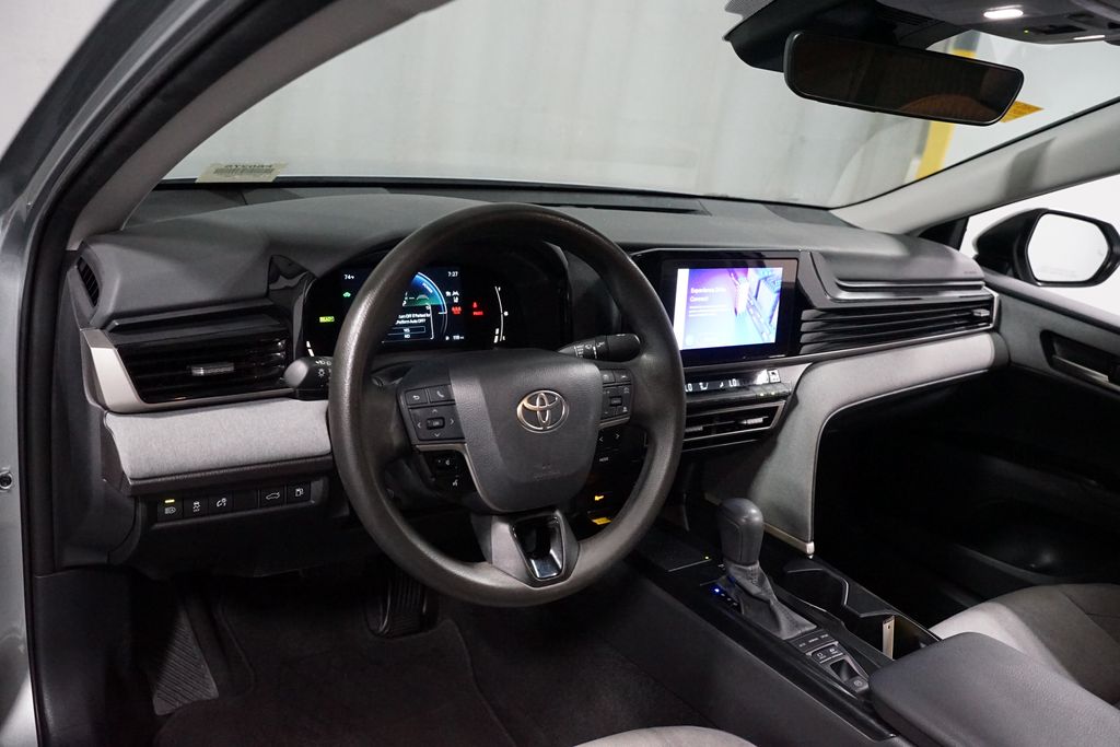 Thumbnail: 2025 Toyota Camry - 11