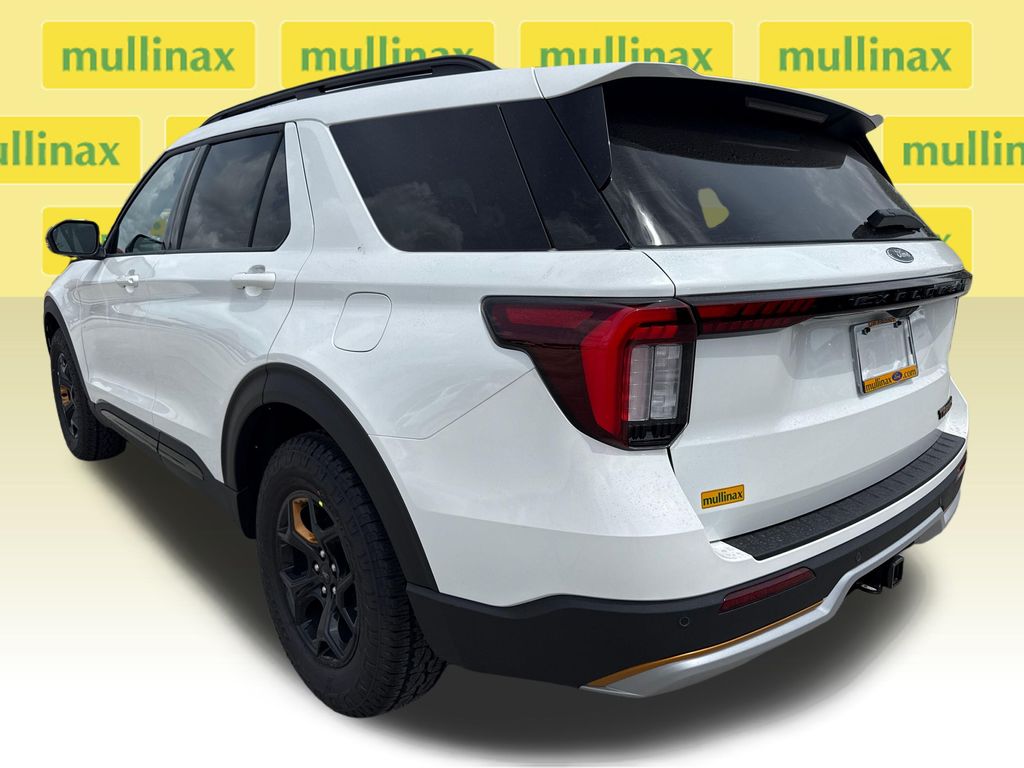 New 2026 White Ford Tremor image 4