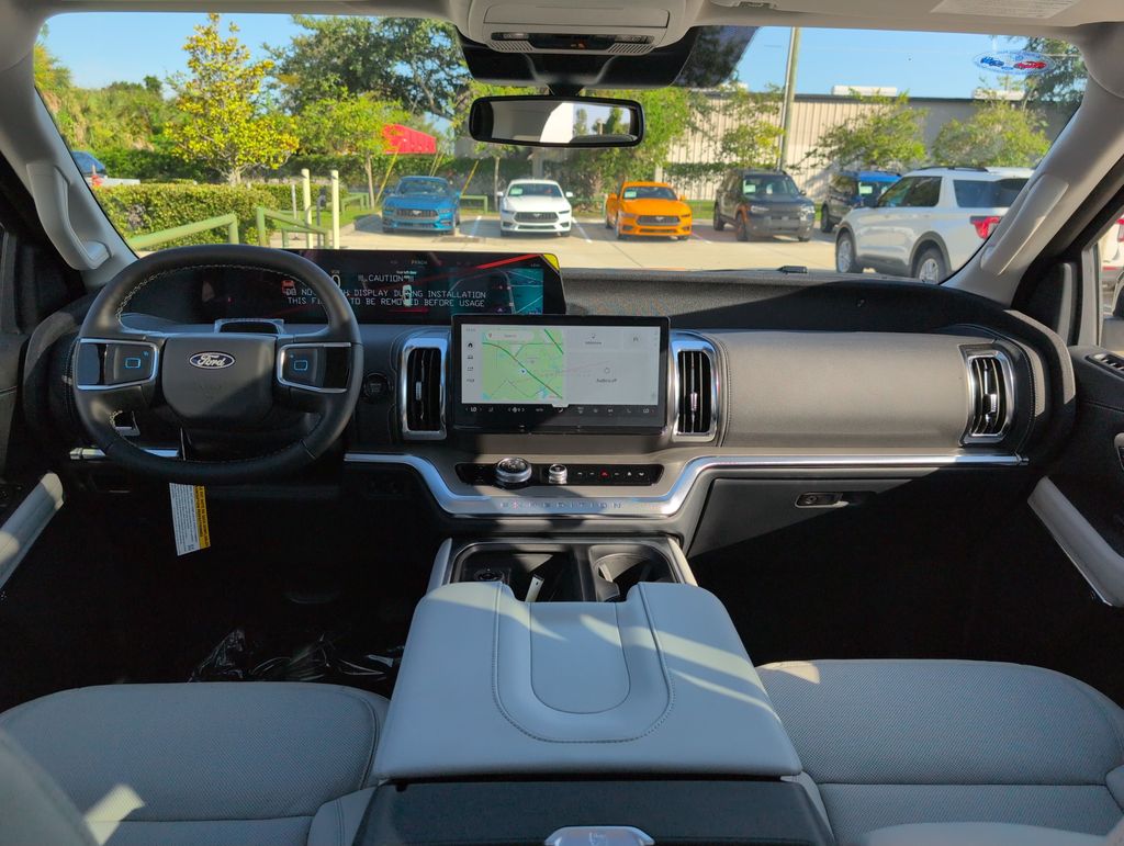 New 2027 White Ford Platinum image 8