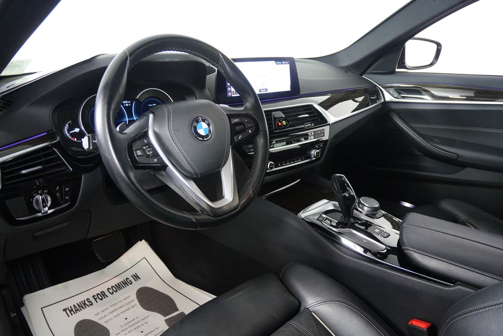 2019 BMW 5 Series 530i 13
