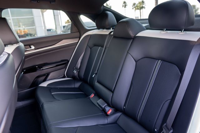 2026 Kia K5 GT-Line - Photo 15