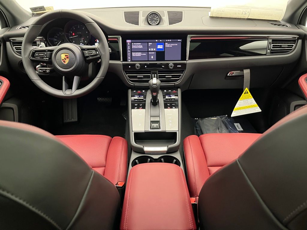 Thumbnail: 2026 Porsche Macan - 25