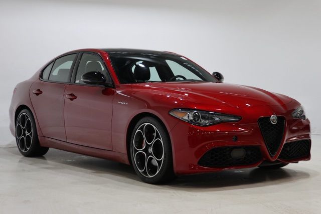 Rosso Etna 2023 Alfa Romeo Giulia Veloce RWD Sedan Rear-Wheel Drive 8-Speed Automatic