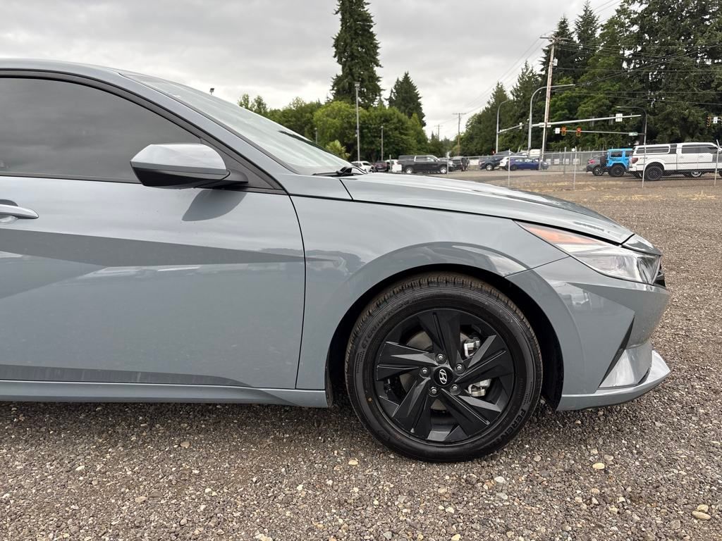2023 Electric Shadow Hyundai Elantra SEL FWD Sedan