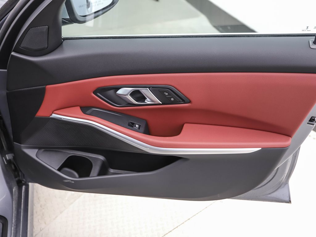 Thumbnail: 2025 BMW 3 Series - 28