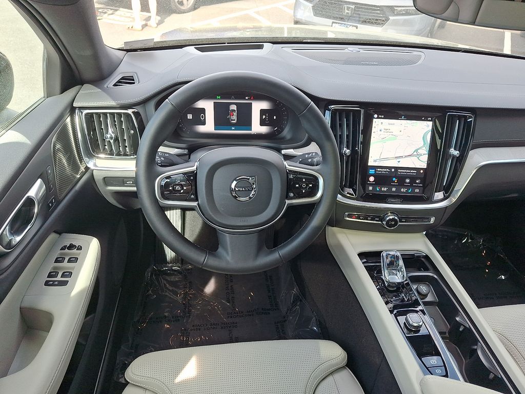 Thumbnail: 2025 Volvo S60 - 11