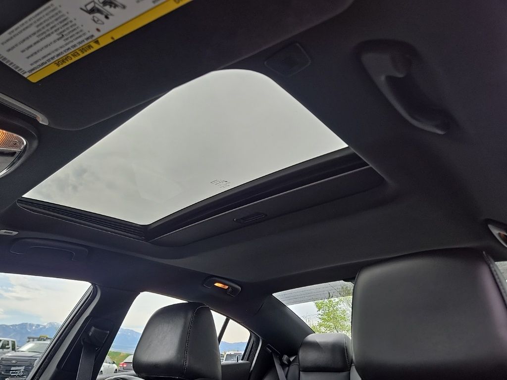 Used 2018 Silver Dodge R/T image 36