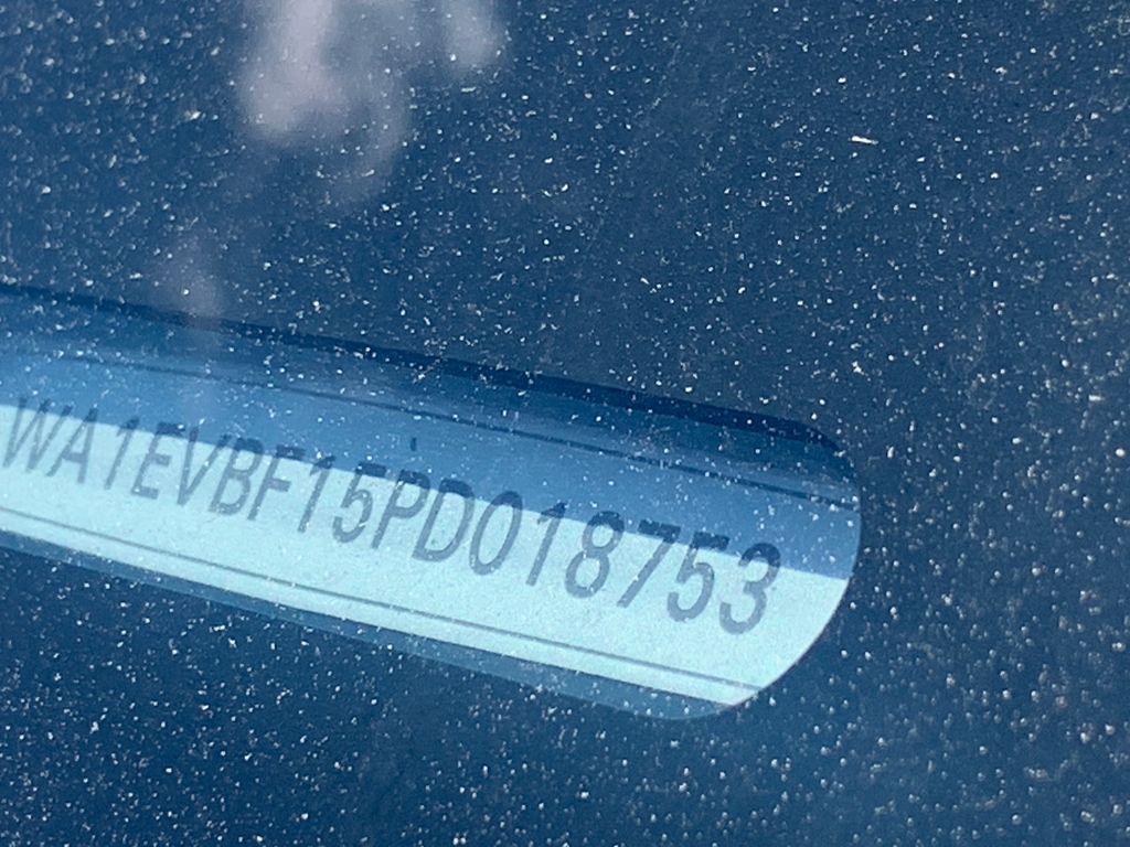 Thumbnail: 2023 Audi Q8 - 9