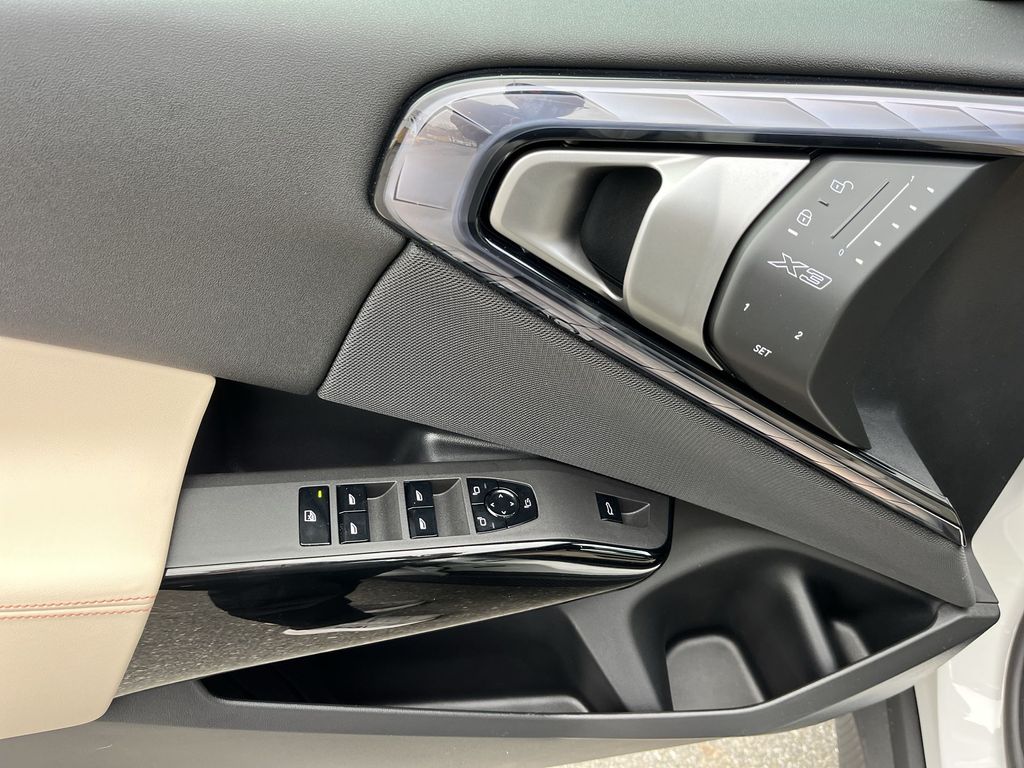 Thumbnail: 2026 BMW X3 - 13