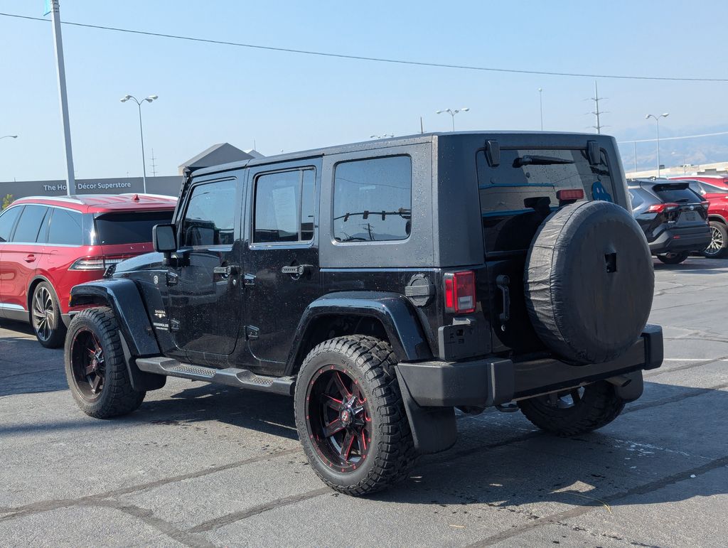 2017 Jeep Wrangler Unlimited Sahara 4