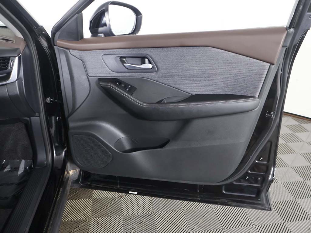 Used 2023 Black Nissan SV image 22
