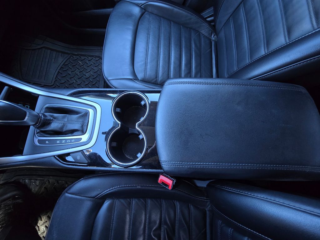 Used 2016 Silver Ford SEL image 26