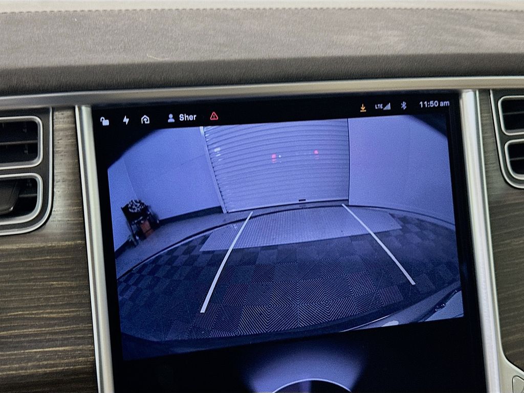 2015 Tesla Model S  13