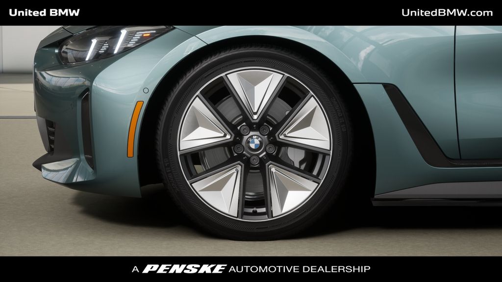 Thumbnail: 2025 BMW i4 - 7