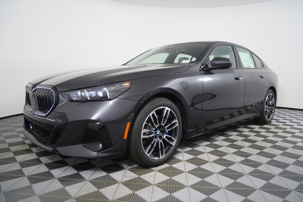 Thumbnail: 2026 BMW 5 Series - 7