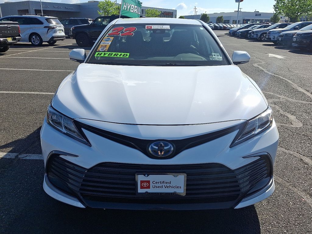 2022 Toyota Camry LE 2