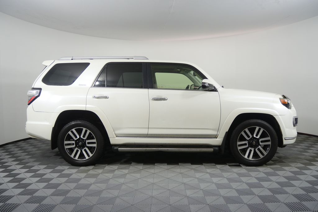 Thumbnail: 2016 Toyota 4Runner - 2
