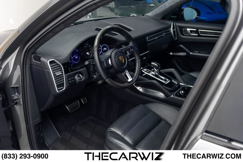 2023 Porsche Cayenne Coup Turbo - Photo 36