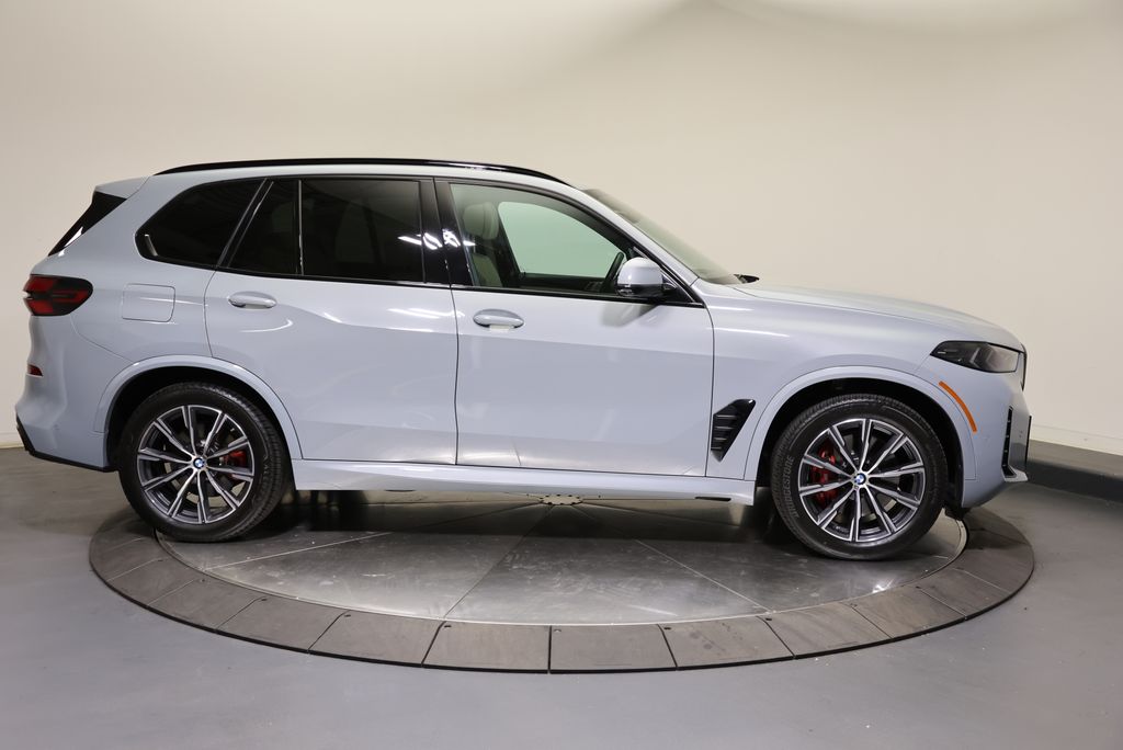 Thumbnail: 2024 BMW X5 - 8