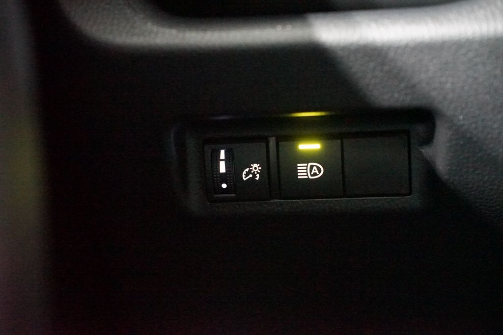 Thumbnail: 2025 Toyota RAV4 - 23