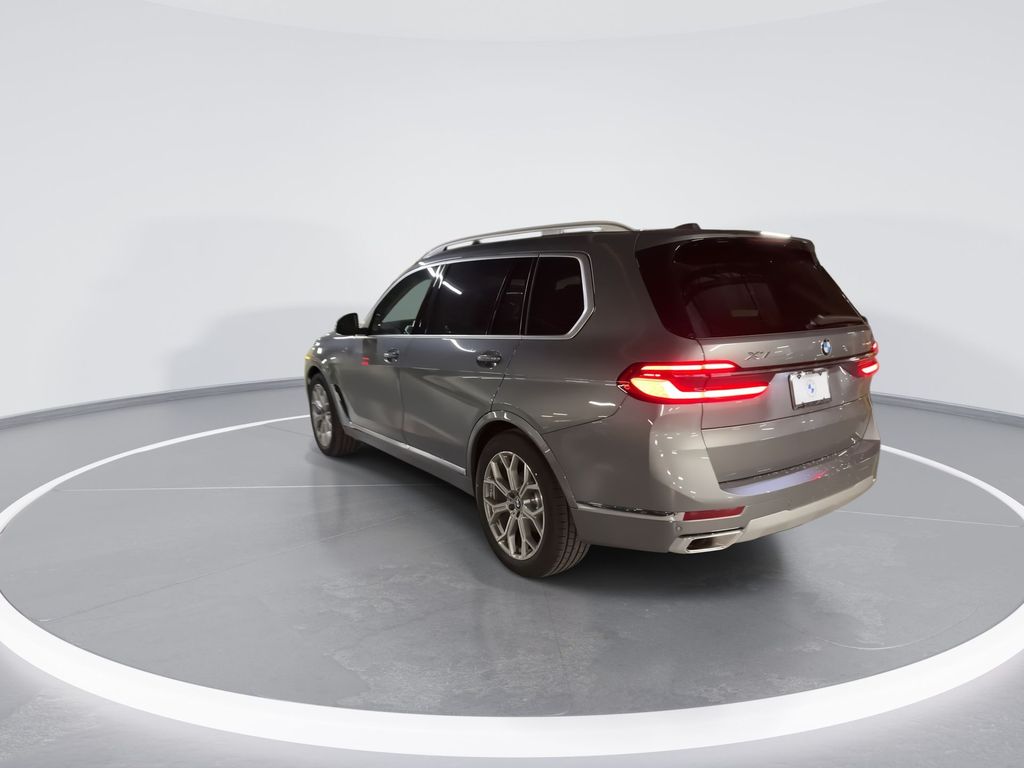 2025 BMW X7 xDrive40i 6