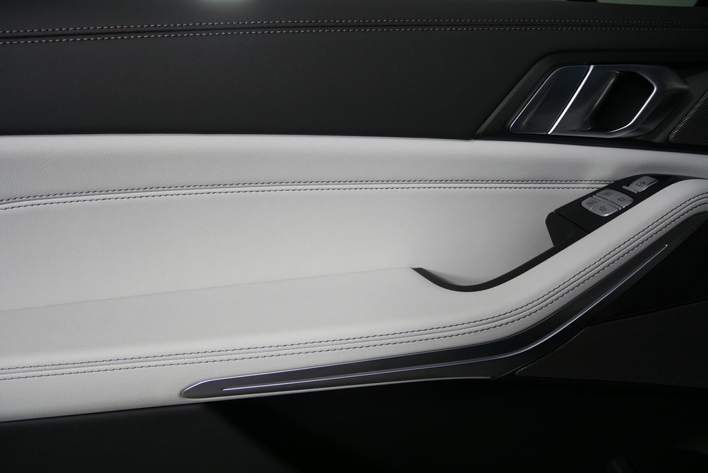 2026 BMW X7 xDrive40i 13