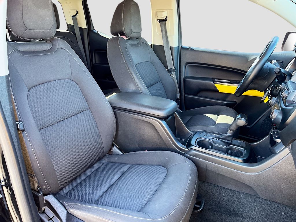 Used 2015 Black Chevrolet LT image 25