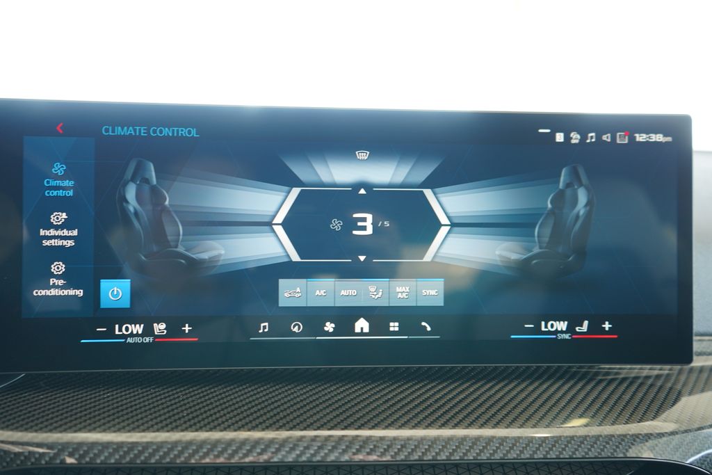 Thumbnail: 2026 BMW M4 - 17