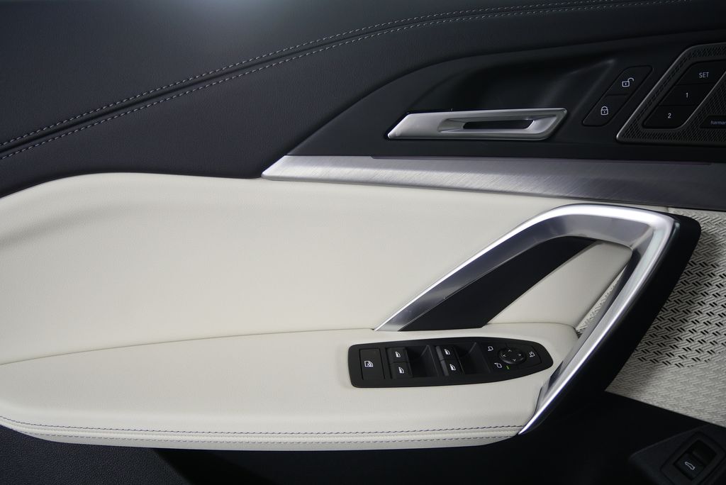 Thumbnail: 2026 BMW X1 - 9