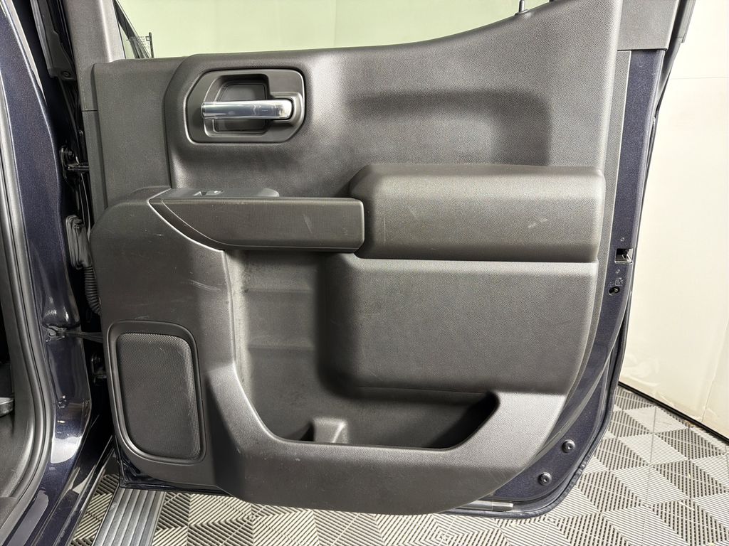 used 2022 Chevrolet Silverado 1500 car, priced at $26,995