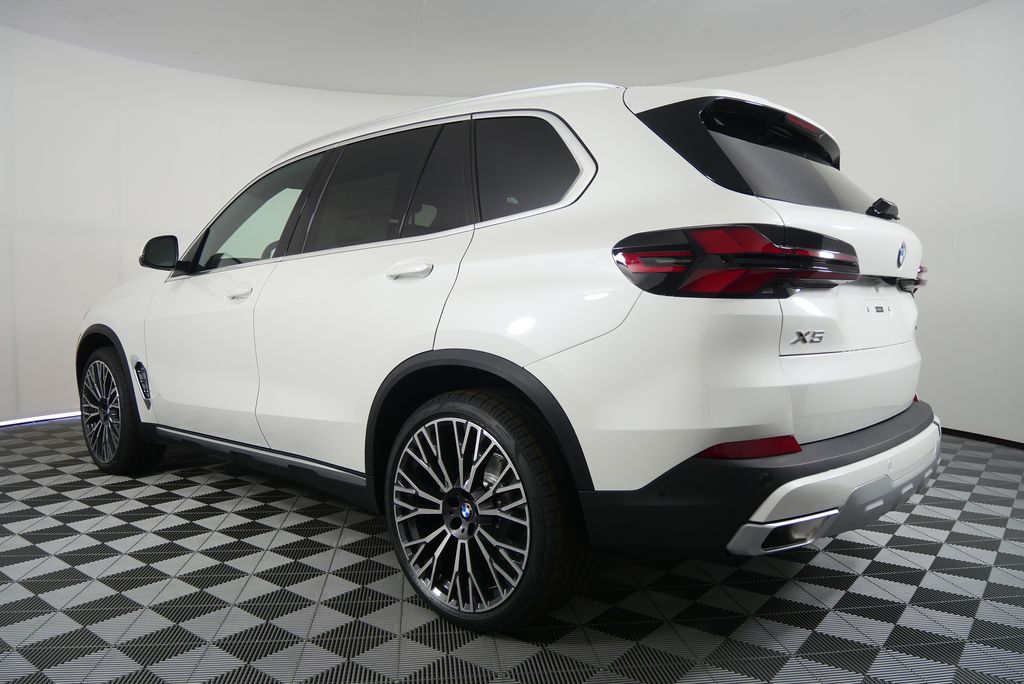 Thumbnail: 2026 BMW X5 - 5