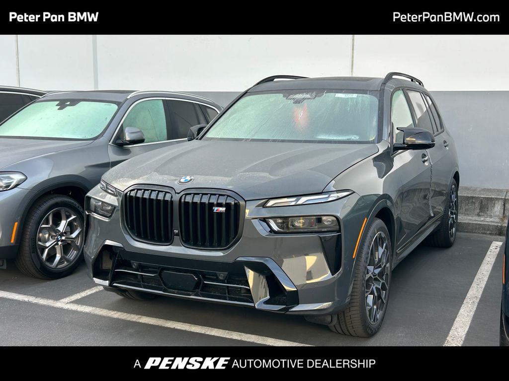 2025 BMW X7 M60i Hero Image