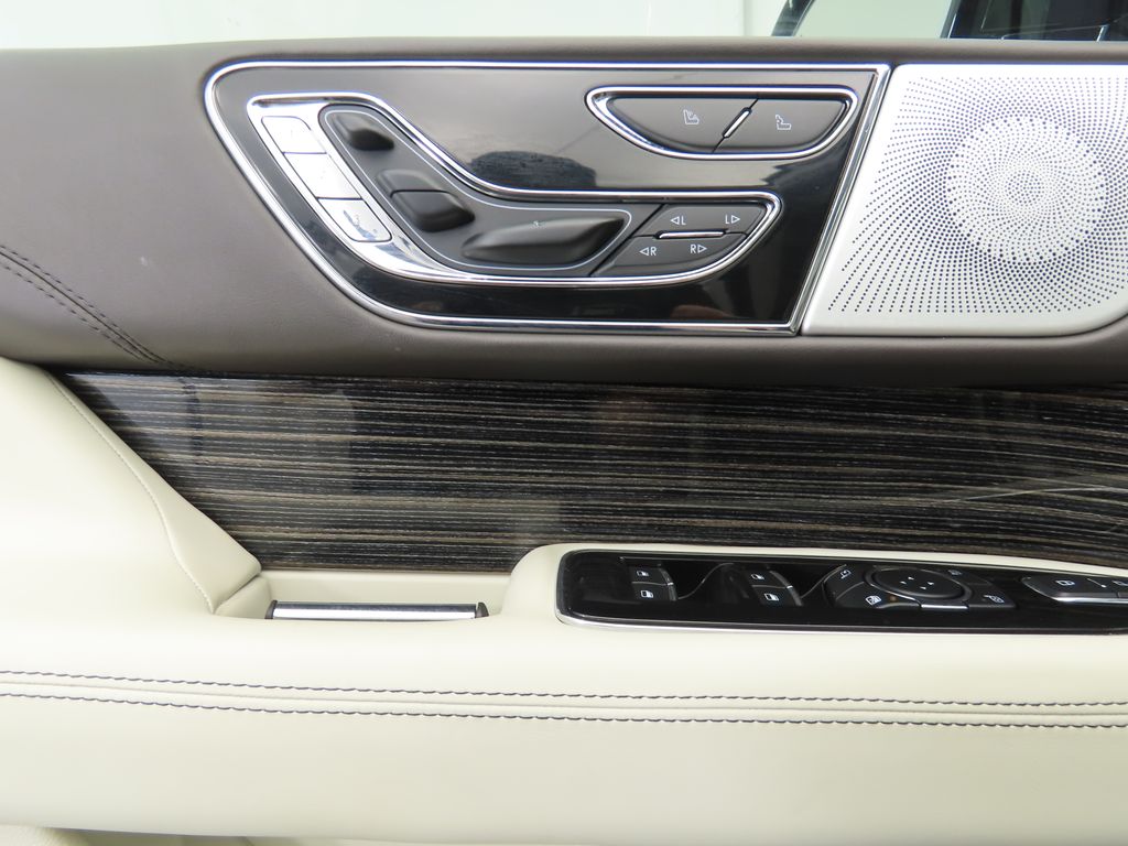 2024 Lincoln Navigator Black Label 24