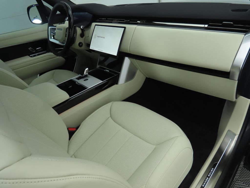 Thumbnail: 2025 Land Rover Range Rover - 19