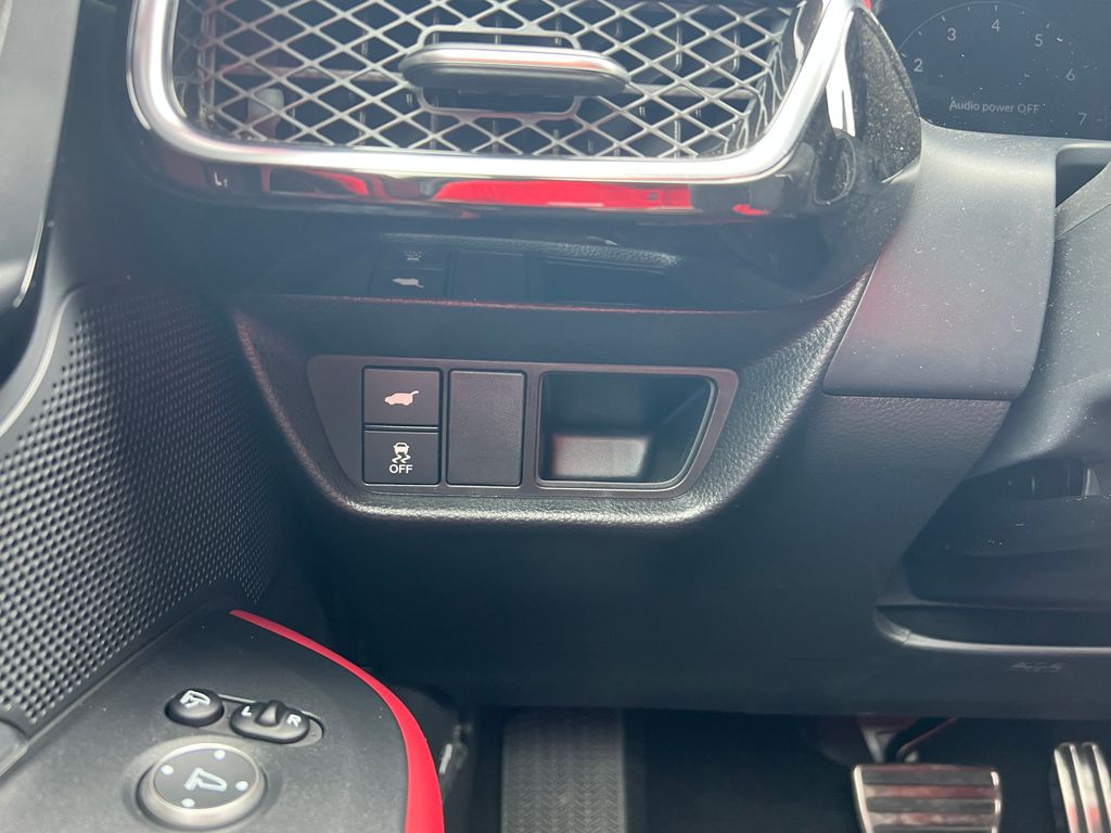 Thumbnail: 2025 Acura ADX - 16