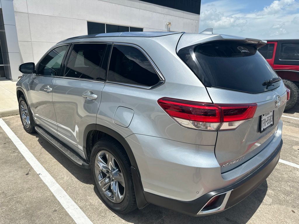 2019 Toyota Highlander Limited  at Community Toyota