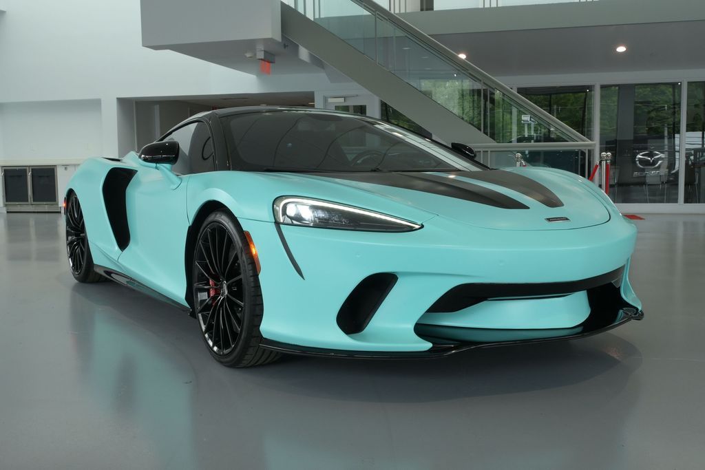 2022 McLaren GT Base