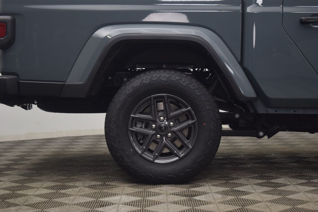 new 2026 Jeep Gladiator car, priced at $45,944