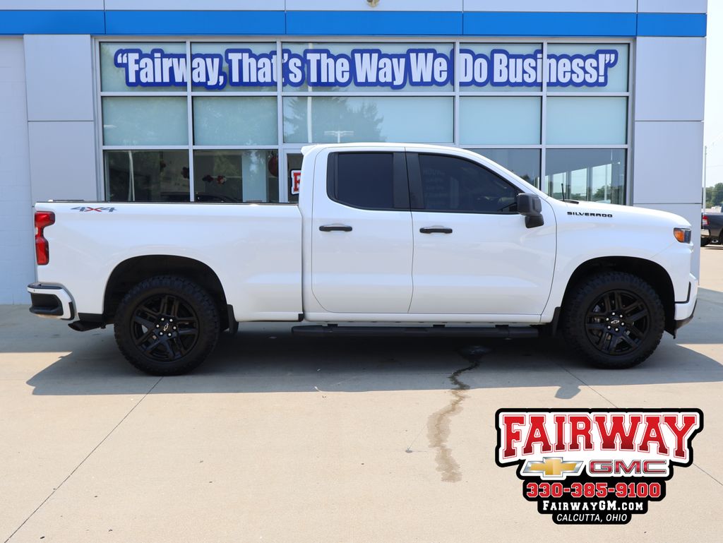 Summit White 2020 Chevrolet Silverado 1500 Pickup Truck Four-Wheel Drive 8-Speed Automatic