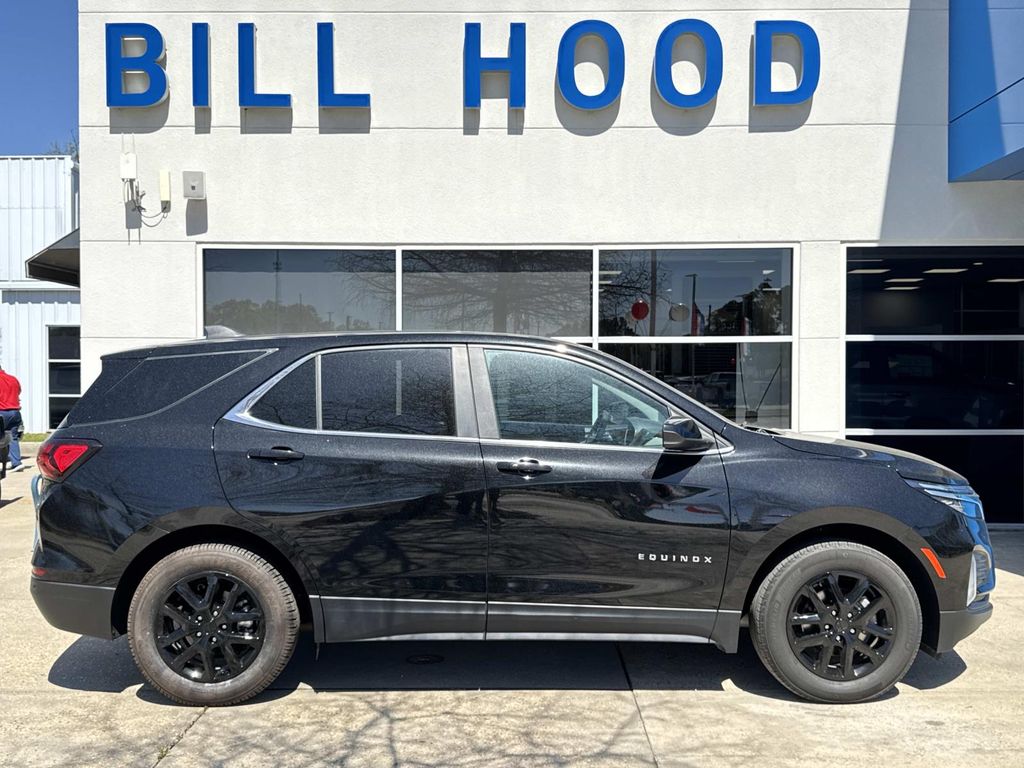 2024 Chevrolet Equinox LT FWD with 1LT