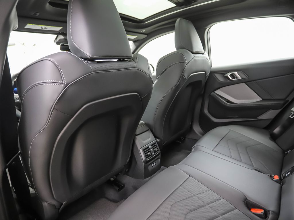 Thumbnail: 2025 BMW 2 Series - 21