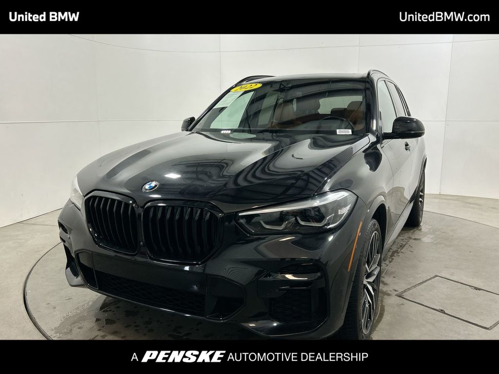 2022 BMW X5 sDrive40i Hero Image