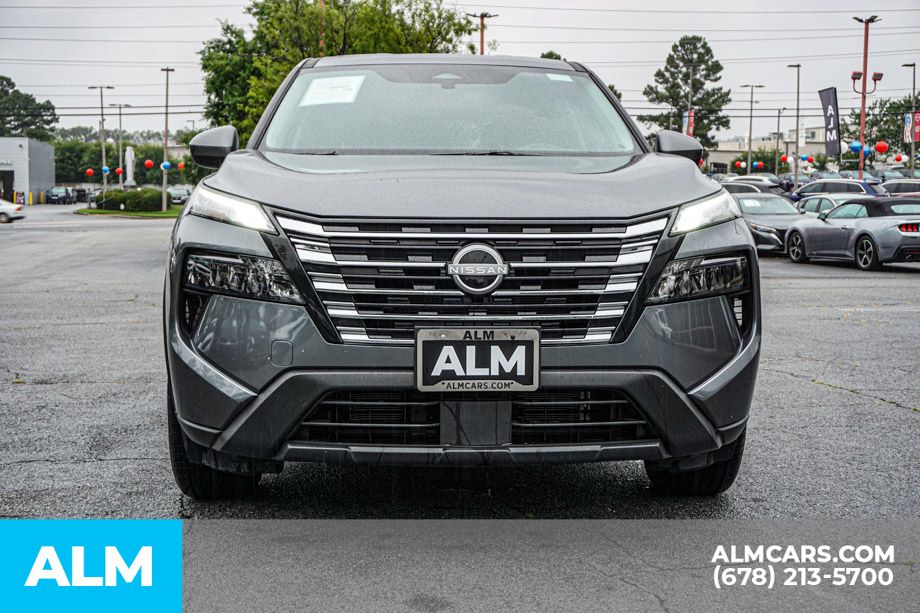 Used 2025 Gray Nissan SV image 10