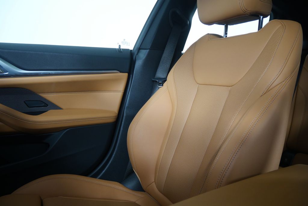 Thumbnail: 2023 BMW i4 - 24