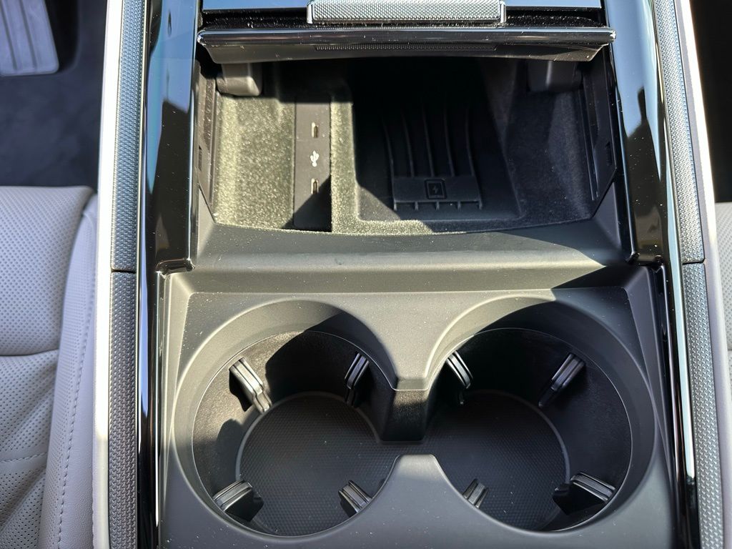 2024 Porsche Panamera  22