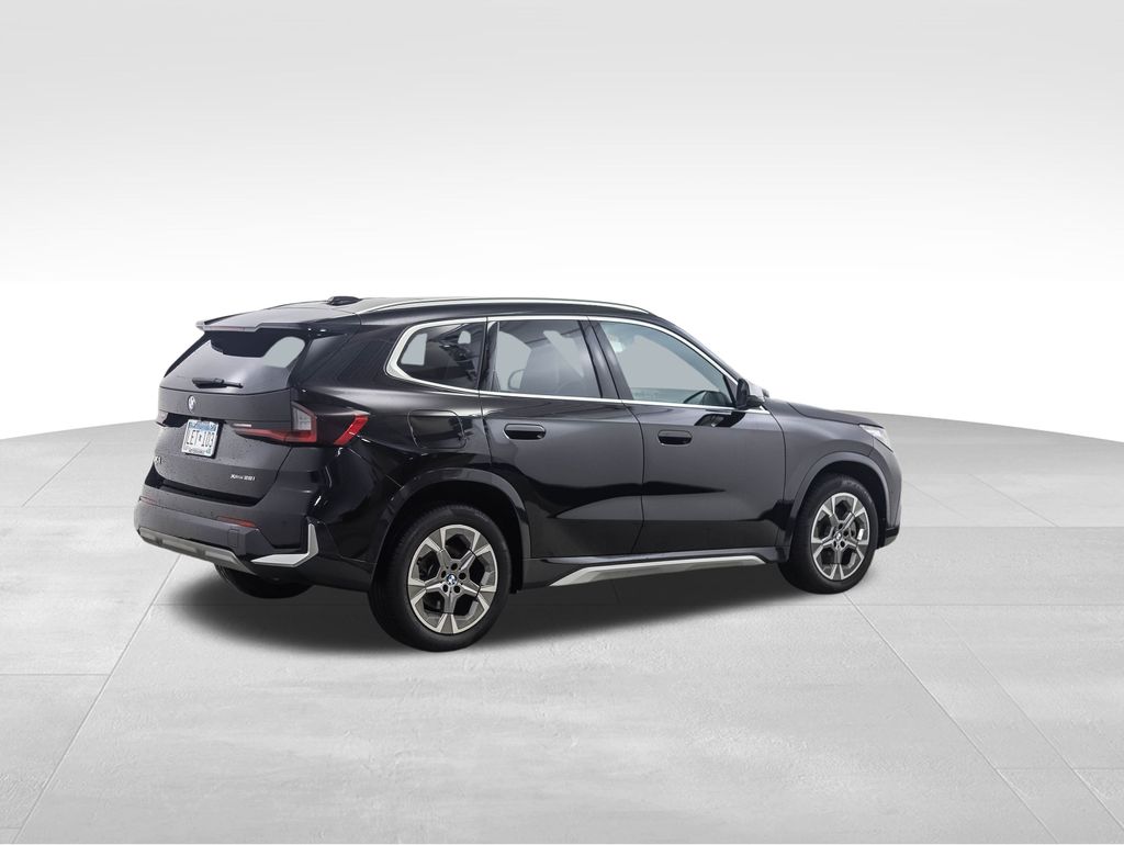 Thumbnail: 2023 BMW X1 - 5