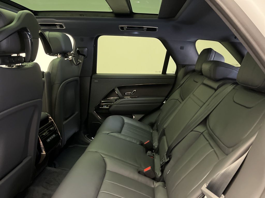 Thumbnail: 2026 Land Rover Range Rover Sport - 24