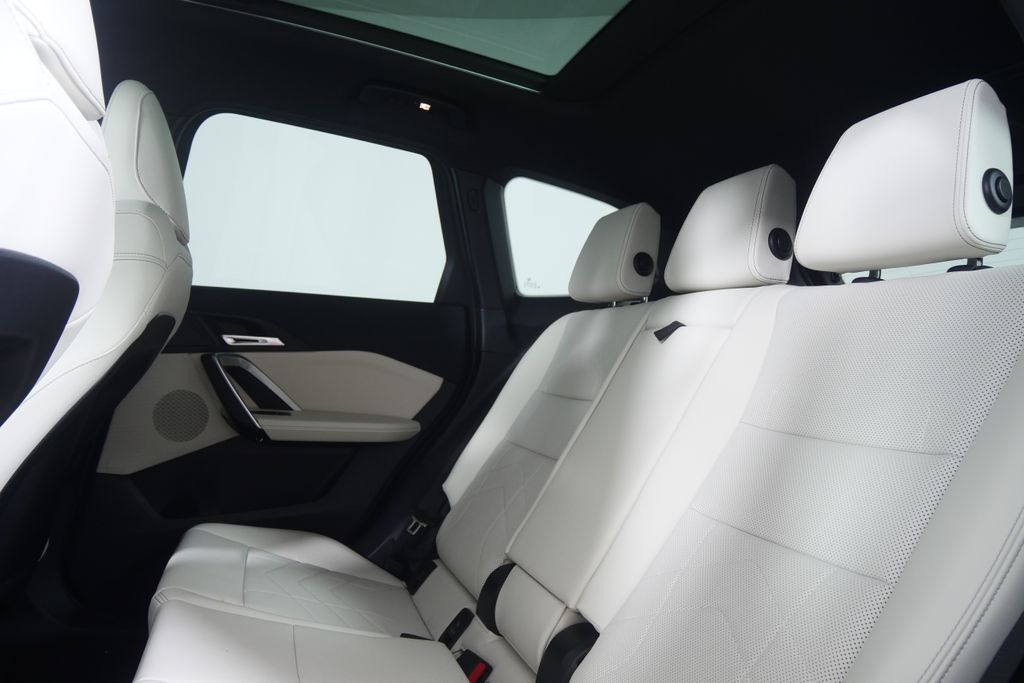 Thumbnail: 2026 BMW X1 - 15
