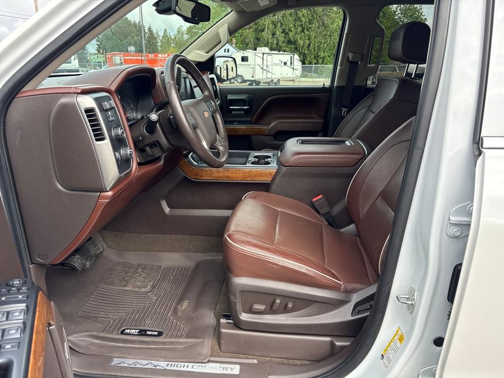 2017 Iridescent Pearl Tricoat Chevrolet Silverado 1500 High Country 4X4 Truck