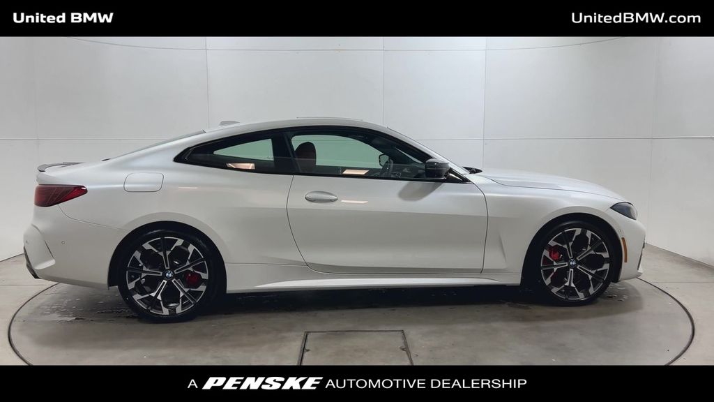 Thumbnail: 2025 BMW 4 Series - 9